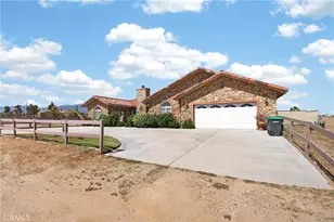 11380 Rochester, Phelan, CA 92371 - Photo 4