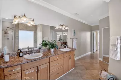 11380 Rochester, Phelan, CA 92371 - Photo 34