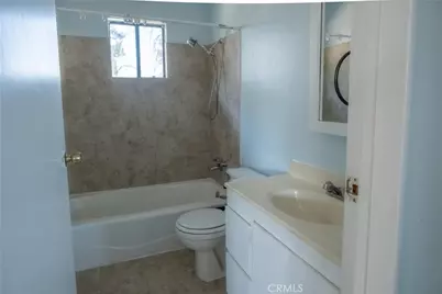 11631 Whitehaven, Oak Hills, CA 92344 - Photo 66