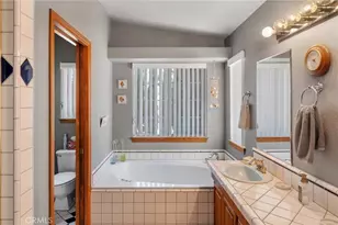 11631 Whitehaven, Oak Hills, CA 92344 - Photo 32
