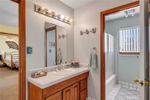 11631 Whitehaven, Oak Hills, CA 92344 - Photo 26