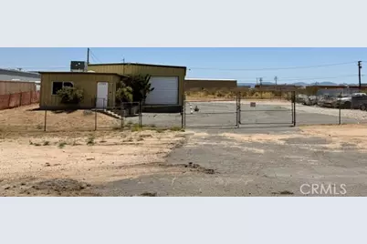 17565 Alder, Hesperia, CA 92345 - Photo 2