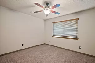 15850 Elcona, Victorville, CA 92395 - Photo 18