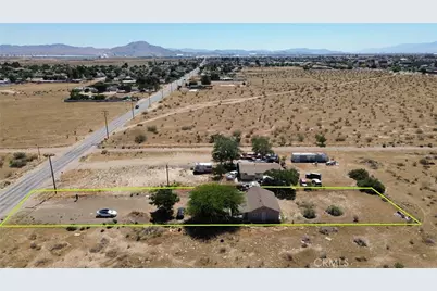 10877 Chamberlaine Way, Adelanto, CA 92301 - Photo 2