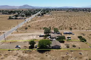 10877 Chamberlaine Way, Adelanto, CA 92301 - Photo 2
