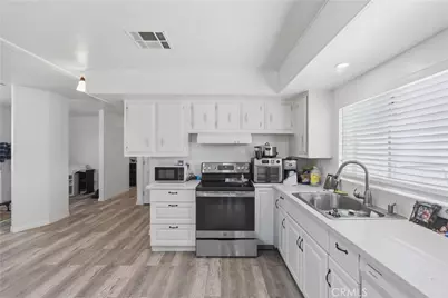 5885 Dos Palmas, Phelan, CA 92371 - Photo 12