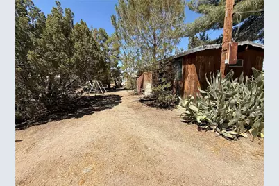 10623 Desert View, Pinon Hills, CA 92372 - Photo 36