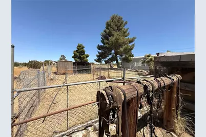 10623 Desert View, Pinon Hills, CA 92372 - Photo 42