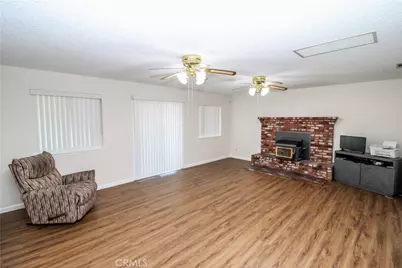 12787 Cypress, Victorville, CA 92395 - Photo 16