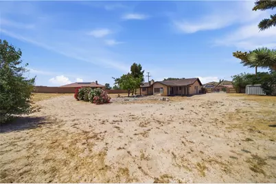 18405 Owatonna, Apple Valley, CA 92307 - Photo 32