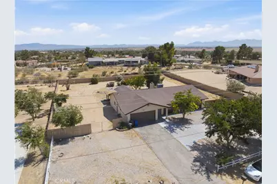 18405 Owatonna, Apple Valley, CA 92307 - Photo 2