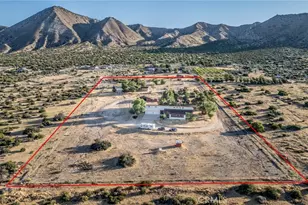 6474 Macapa, Phelan, CA 92371 - Photo 2