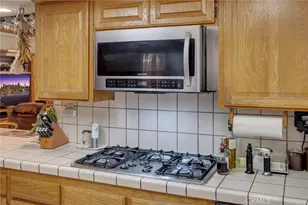 7685 Wintergreen, Wrightwood, CA 92397 - Photo 10