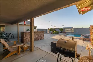 11526 Prairie, Oak Hills, CA 92344 - Photo 44
