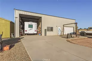 11526 Prairie, Oak Hills, CA 92344 - Photo 60