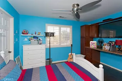 14911 Sunset Gardens Court, Victorville, CA 92394 - Photo 38