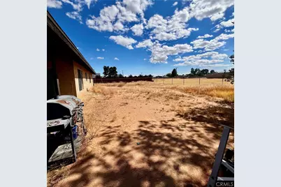 15590 Erie Road, Apple Valley, CA 92307 - Photo 18