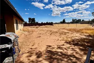 15590 Erie Rd, Apple Valley, CA 92307 - Photo 18