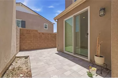 16049 Narni, Fontana, CA 92336 - Photo 32