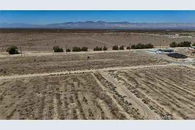 742 71 St Street, California City, CA 93505 - Photo 4