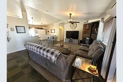 16649 Pauhaska Court, Apple Valley, CA 92307 - Photo 10