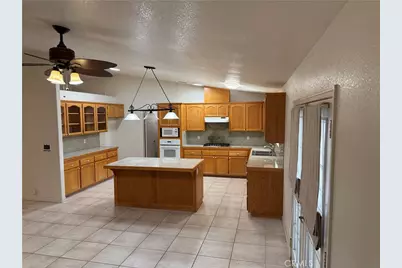 13077 1st Avenue, Victorville, CA 92395 - Photo 2
