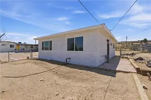 831 Las Amigas Dr, Barstow, CA 92311 - Photo 2