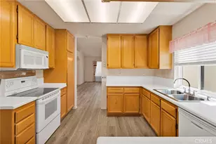 14060 Rogers Ln, Victorville, CA 92392 - Photo 24