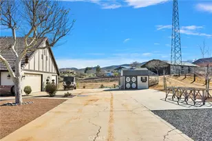 5205 Snow Line, Phelan, CA 92371 - Photo 6