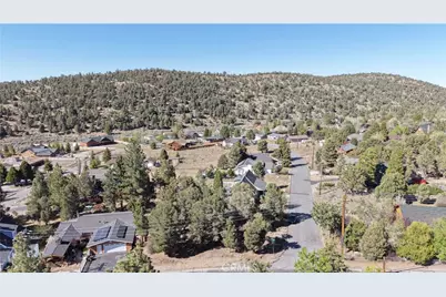 47080 Sky View, Big Bear City, CA 92314 - Photo 8