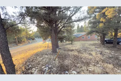 47080 Sky View, Big Bear City, CA 92314 - Photo 10