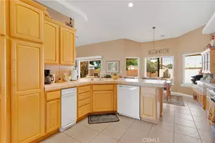 14128 Rincon, Apple Valley, CA 92307 - Photo 18