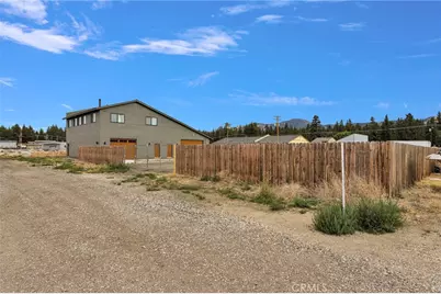 614 W Fairway, Big Bear City, CA 92314 - Photo 2