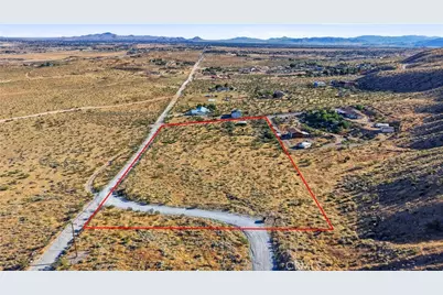 8255 Kiowa Road, Apple Valley, CA 92308 - Photo 4