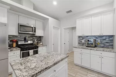 8984 Peach Ave, Hesperia, CA 92345 - Photo 12