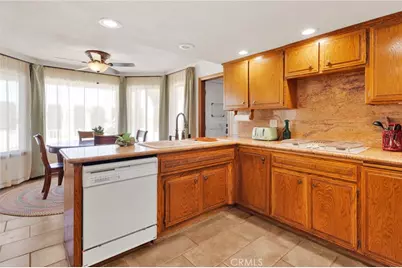 13094 Modoc Court, Apple Valley, CA 92308 - Photo 10