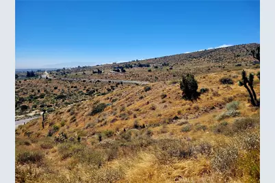 8477 Malpaso, Pinon Hills, CA 92371 - Photo 6