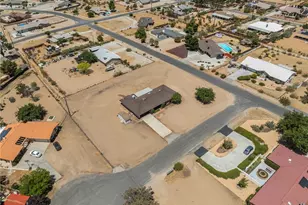 19456 St Timothy Ln, Apple Valley, CA 92307 - Photo 4
