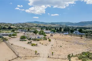 3621 Vista, Phelan, CA 92371 - Photo 2