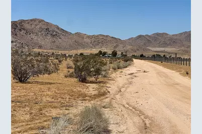 5 Del Oro Road, Apple Valley, CA 92308 - Photo 4