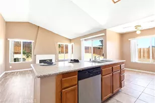13368 Desert Primrose, Victorville, CA 92392 - Photo 10