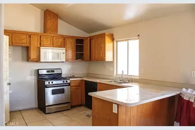 124 Old Drovers Lane, Bakersfield, CA 93307 - Photo 2