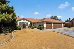 16470 Pauhaska, Apple Valley, CA 92307 - Photo 8