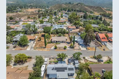 18310 Santa Fe, San Bernardino, CA 92407 - Photo 32