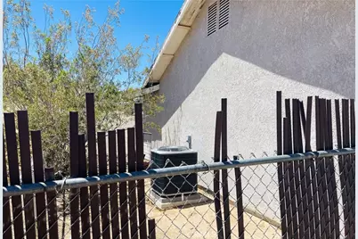 16131 Llanada, Victorville, CA 92394 - Photo 18
