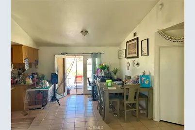 16131 Llanada, Victorville, CA 92394 - Photo 8