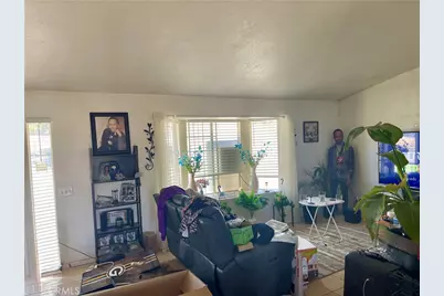 16131 Llanada, Victorville, CA 92394 - Photo 2