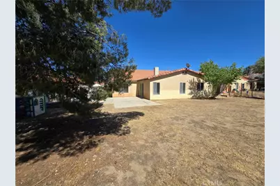 14572 Agave, Adelanto, CA 92301 - Photo 2