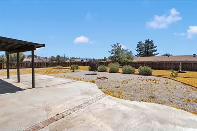14475 Pioneer, Apple Valley, CA 92307 - Photo 22