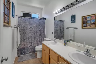 13865 Finch, Victorville, CA 92394 - Photo 18